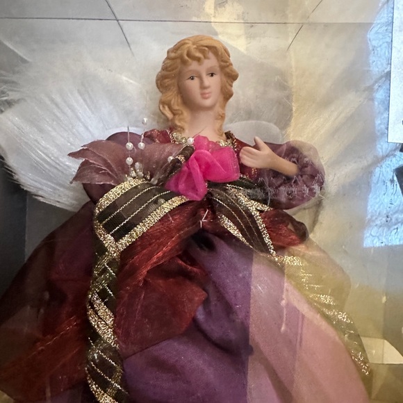 ⭐️NWOT! Fibre optics Angel Christmas tree topper - Picture 2 of 4